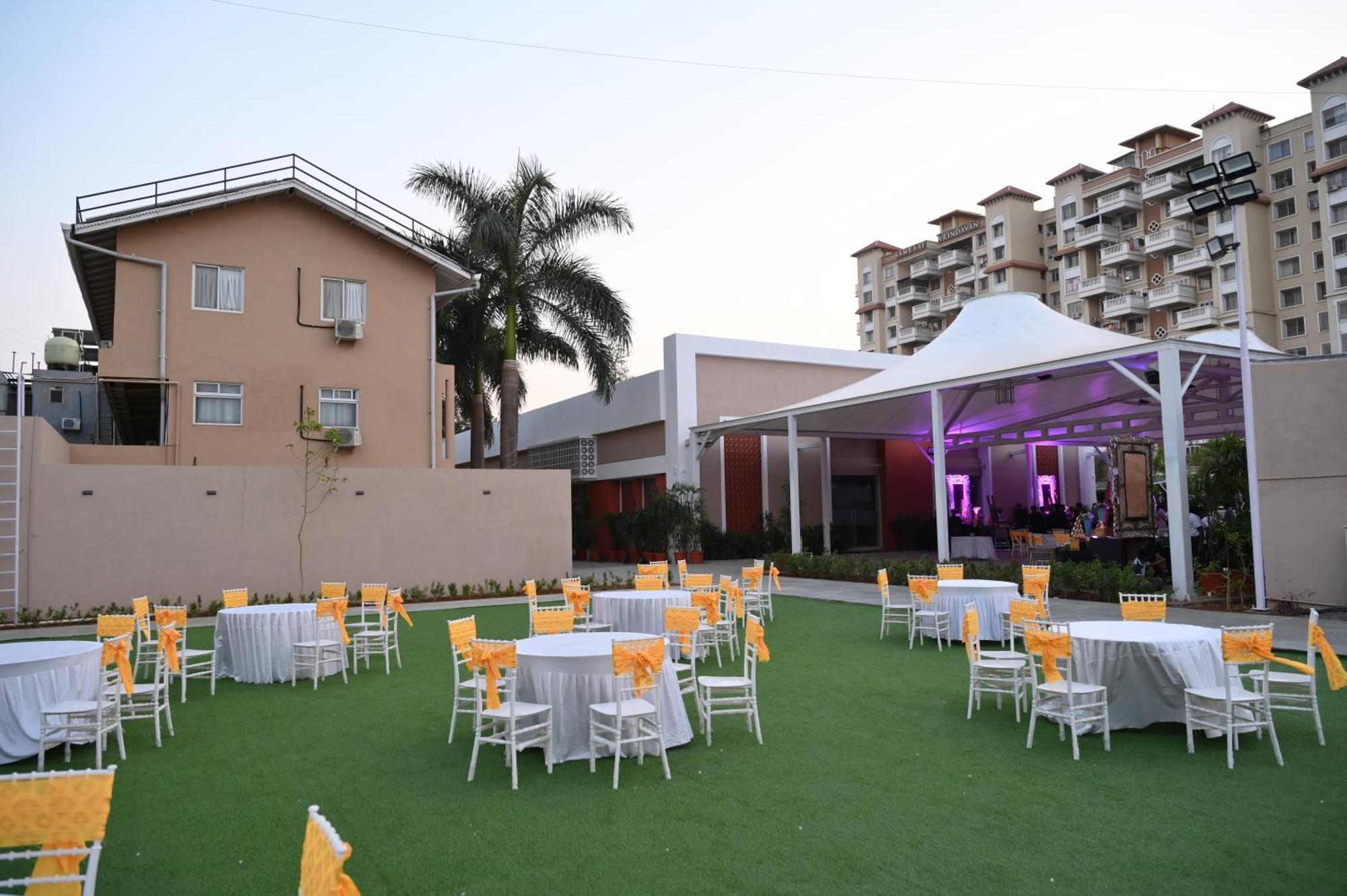 Hotel Haldi Nashik Exterior photo