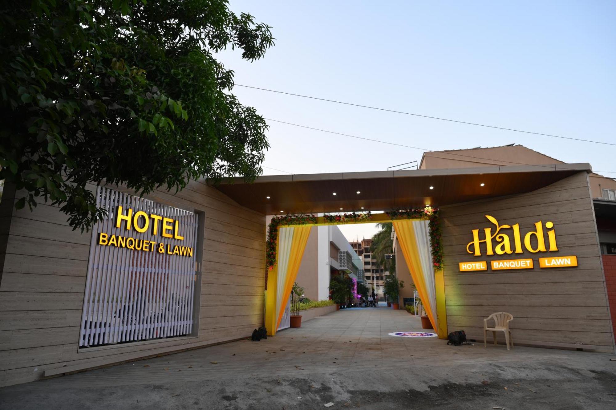 Hotel Haldi Nashik Exterior photo