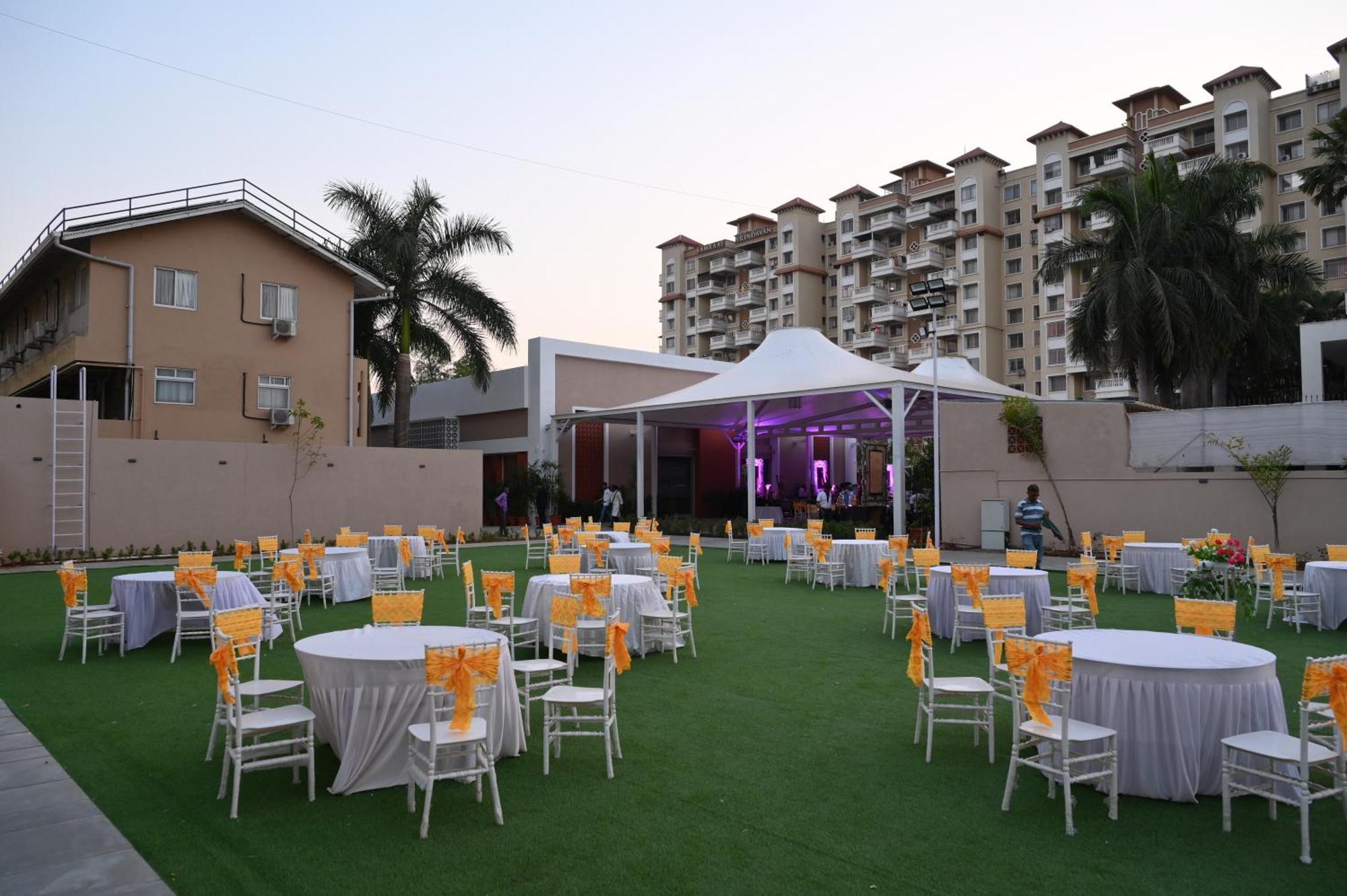 Hotel Haldi Nashik Exterior photo